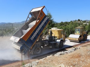 Akseki’de asfalt çalışması