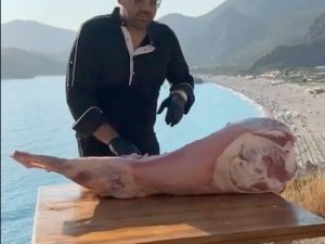 Ölüdeniz manzarasındaki et pişirme videosuyla müşterileri ikiye katladı