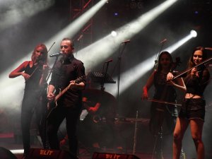 Ünlü sanatçı Haluk Levent’den başkan Ömer Günel’e teşekkür