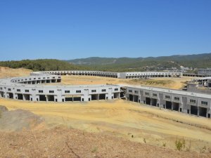 Alanya Toptancı Hali’nin yüzde 75’i tamamlandı