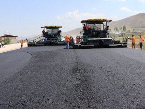 Van çevre yoluna ilk asfalt döküldü
