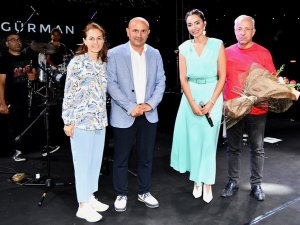 Altınova’da Zafer Bayramı coşkusu erken başladı