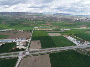 Çorum Koçhisar Barajı 2. kısım içmesuyu isale hattı inşaatında çalışmalar devam ediyor