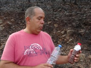 Gözü gibi bakarak biriktirdiği 4 bin ağaç tohumunu yanan ormanlar için paylaşmak istiyor