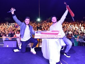 Ekin Uzunlar, yeni yaşını Altınova’da kutladı