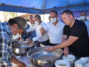 Başkan Kaplan’dan aşure ikramı