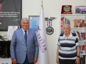 Atatürk’ün ender bulunan fotoğrafları Efeler’de sergilenecek