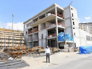 Doğukent Yüzme Spor Kompleksi inşaatı devam ediyor