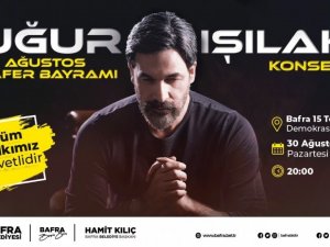 Bafra’da Zafer Bayramı’nda Uğur Işılak konseri