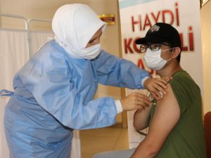 Kocaeli’de lise öğrencileri aşılandı