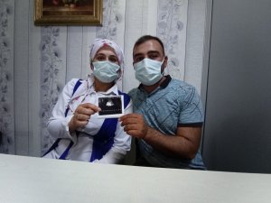 "Çocuk sahibi olamazsınız" denilen çift, Rosi yöntemiyle mutlu haberi aldı