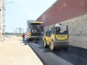 İki yılda Yüreğir’de 200 bin ton asfalt döküldü