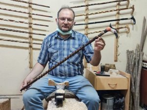 Devrek Bastonu Japonya’da görücüye çıkacak