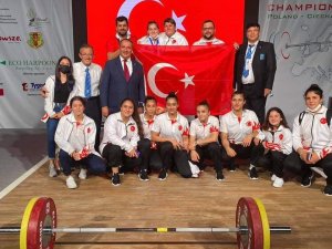 Başkan Özcan Avrupa Şampiyonu Burcu’yu tebrik etti