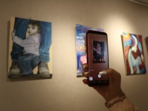 15 ülkeden 40’a yakın sanatçı pandemi döneminde çizdiği resimleri sergiledi