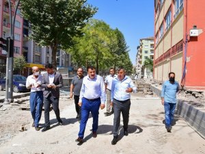 Malatya’da Sivas Caddesi baştan aşağı yenileniyor