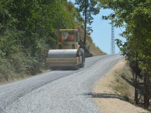 Çamlıyayla’nın yolları asfaltlanıyor