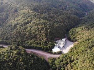 Şile’de kapatılan kaçak su dolum tesisi havadan görüntülendi