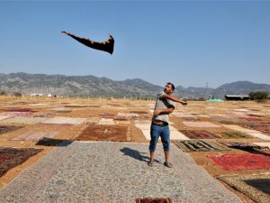 Antalya’da ‘halı mevsimi’ sona erdi hasat başladı