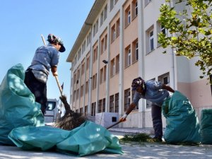 Söke Belediyesi’nden yüz yüze eğitim öncesi okullarda temizlik
