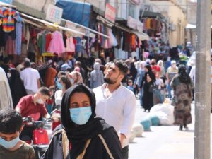 Türkiye’nin ’kırmızı’ kategorideki tek ilinde aşı olanlar aşısızlara tepkili
