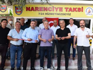 Muratpaşa’da taksi durakları yenileme çalışmaları devam ediyor