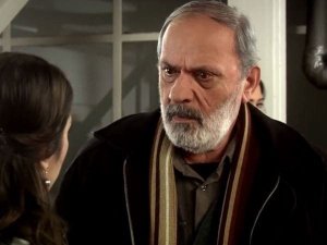 Usta oyuncu Metin Çekmez, hayatını kaybetti