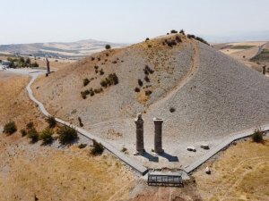 2 bin yıllık Karakuş Tümülüsü’nün tomografisi çekiliyor