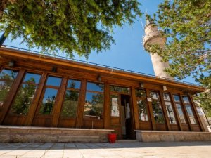 Nadide eserler arasında yer alıyor, süslemeleriyle kendine hayran bırakıyor