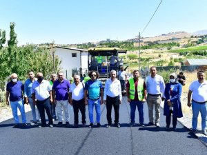 Başkan Çınar, asfalt serimi ve imar yolu açma çalışmalarını inceledi