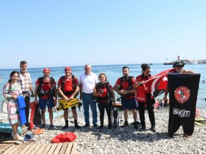 Kemer’de su altı temizliği