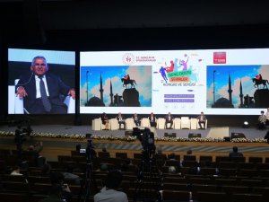 Başkan Büyükkılıç Ankara’da gençlik projelerini anlattı