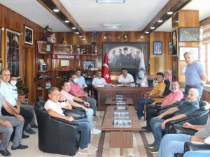 Üzülmez yerüstü çalışanlarından Yeşil’e teşekkür ziyareti