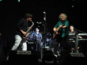 Kuşadası’nda ’Yeni Türkü’ rüzgarı esti