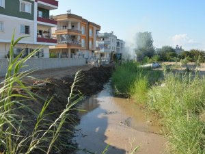 Tarsus’ta açıktan akan kanalın üzeri kapatıldı