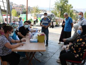 PCR testi zorunlu olunca aşıya rağbet arttı