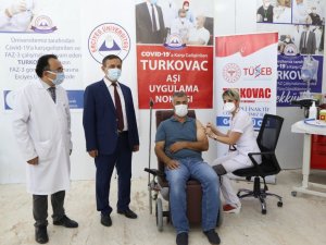Yerli korona virüs aşısı TURKOVAC, geliştirildiği ERÜ’de gönüllülere uygulanıyor