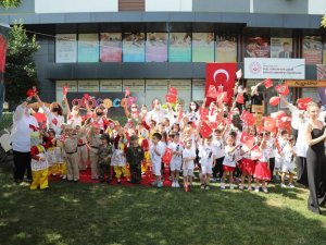 Miniklerin Zafer Bayramı coşkusu