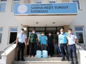 Çankaya’da okullara temizlik malzemesi, öğrencilere hijyen seti