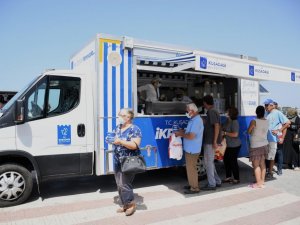 Kuşadası Belediyesi’nden 7 bin kişiye aşure ikramı