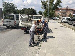 Şehir genelinde mazgallar temizleniyor