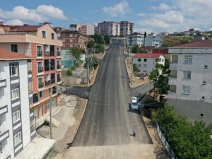 Gebze Fikri Altıokka Caddesi’nde üstyapı çalışması