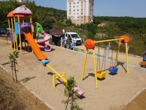 İzmit’te parklar tek tek yenileniyor