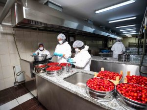 Kadınlar Nilüfer Bostan için mutfağa girdi