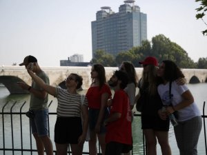 7 ülkeden 22 öğrenci Adana’ya geldi