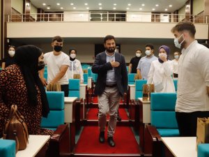 Başkan Mevlüt Öztekin stajyer öğrencilerle deneyimlerini paylaştı