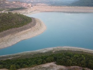Suların çekildiği Mehmetli Barajı alarm veriyor