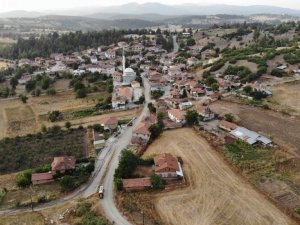 Evlerini taştan yapıp ömürlerine ömür katıyorlar