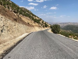 Çermik’te yol yapım çalışmaları sürüyor