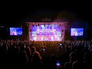 Edis, Fişekhane Deniz Konserleri’nde sevenleriyle buluştu